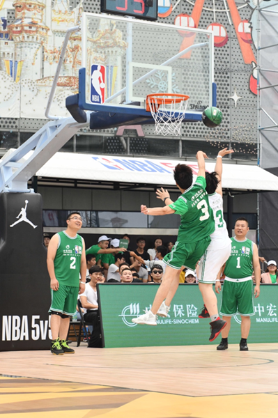 外租记者曼