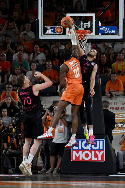 自信出手超 自信出手超